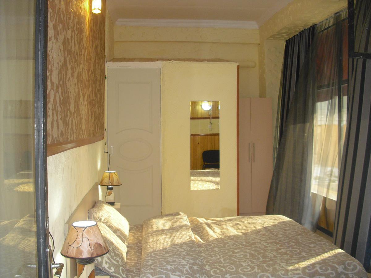 Guesthouse Star Georgia Tbilisi Exterior photo